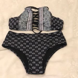 NWOT, Medium black and white bikini.